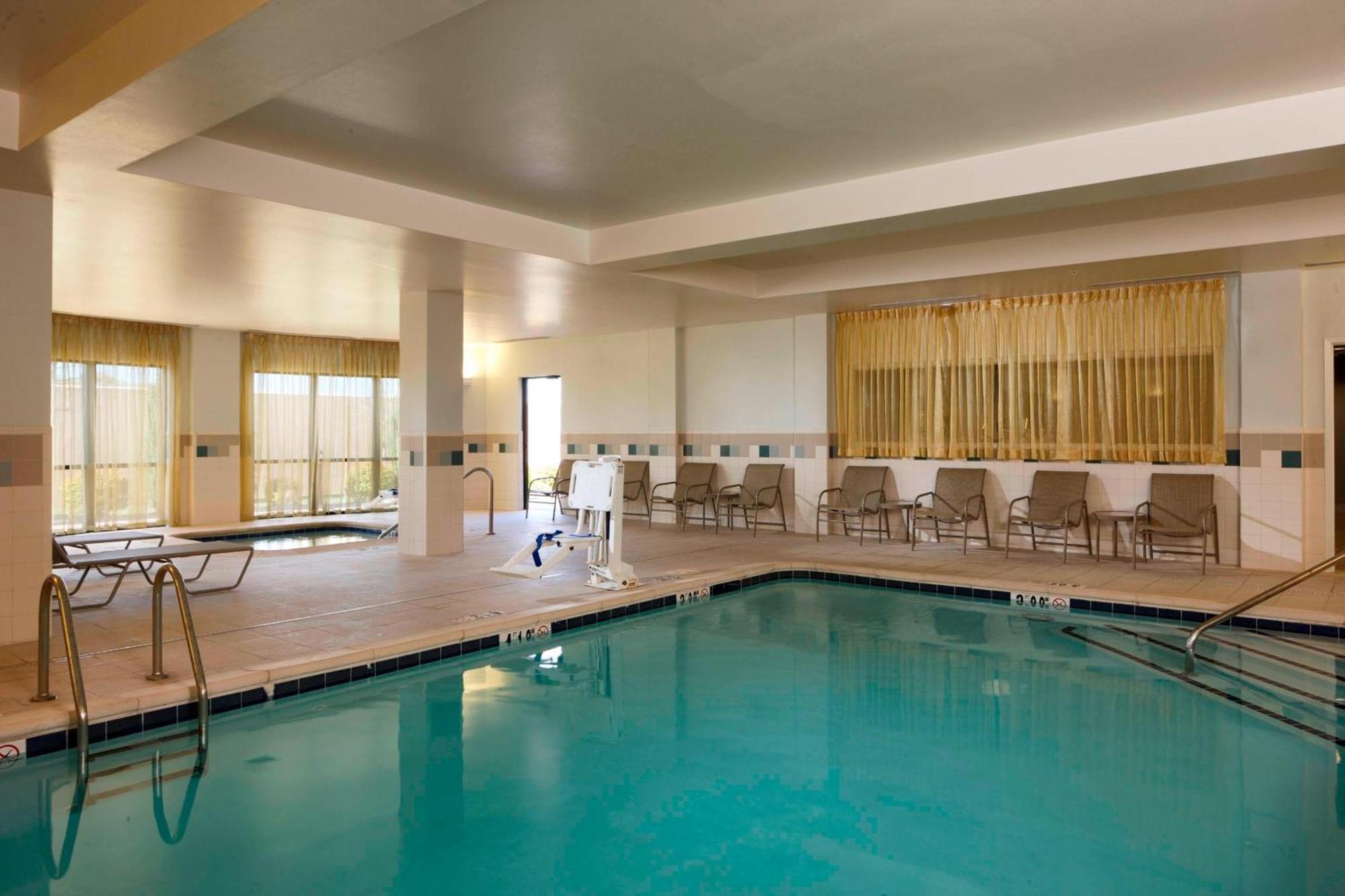 Hotel Courtyard By Marriott Jackson Exteriér fotografie